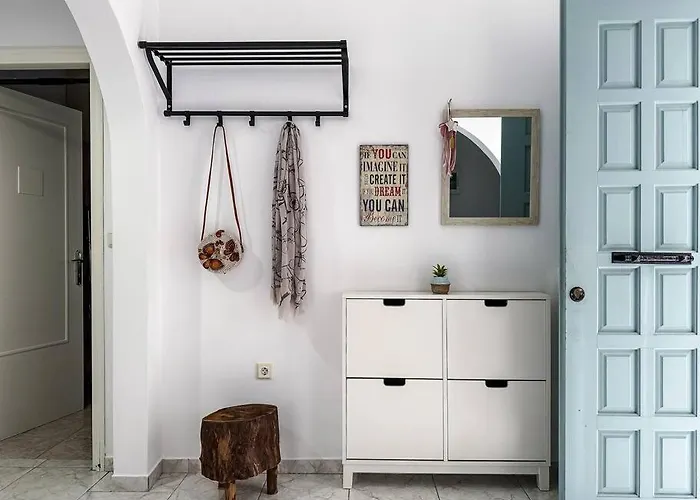 Agrampeli Home, Central, Modern, Spacious